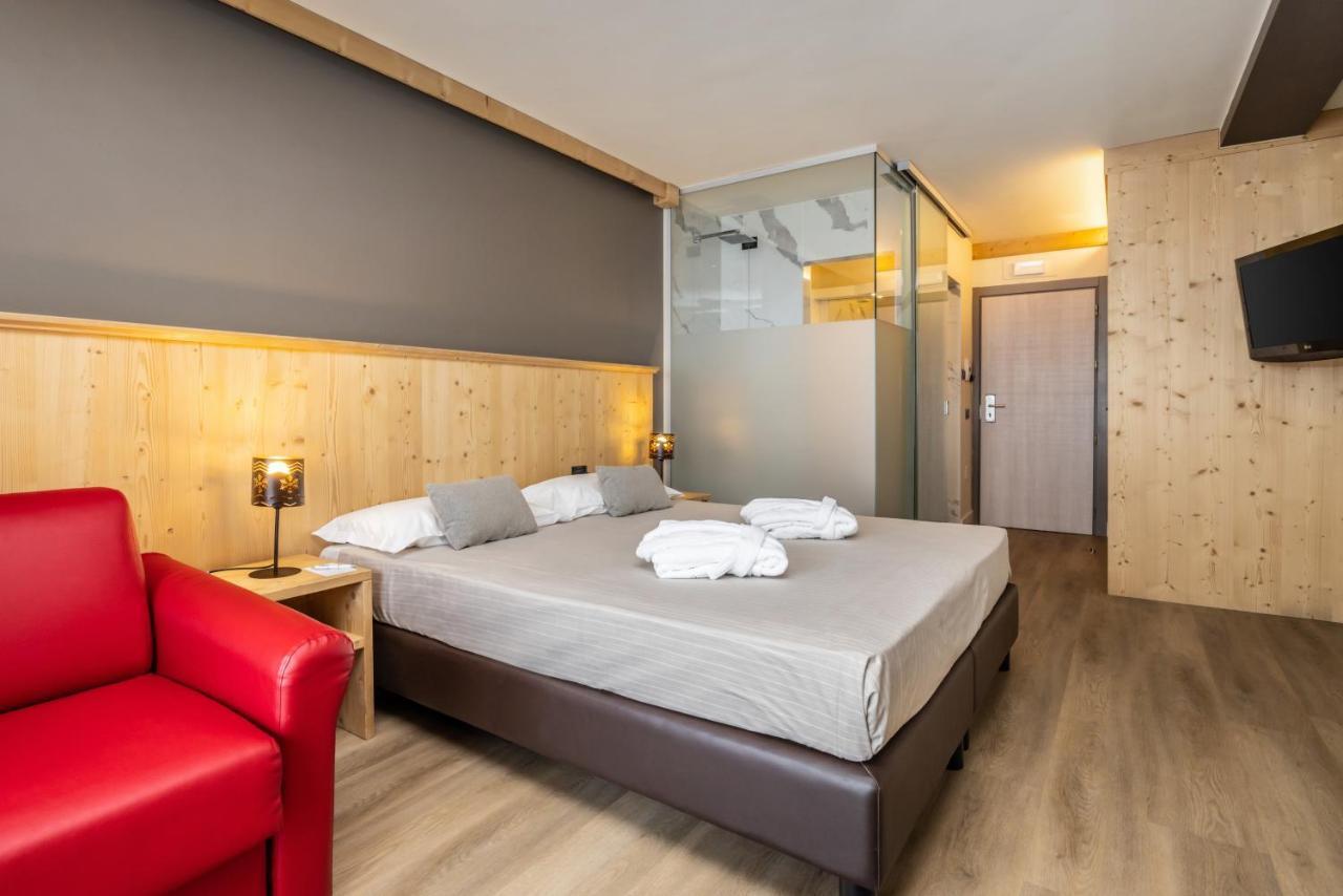 Hotel Piandineve Passo del Tonale Εξωτερικό φωτογραφία