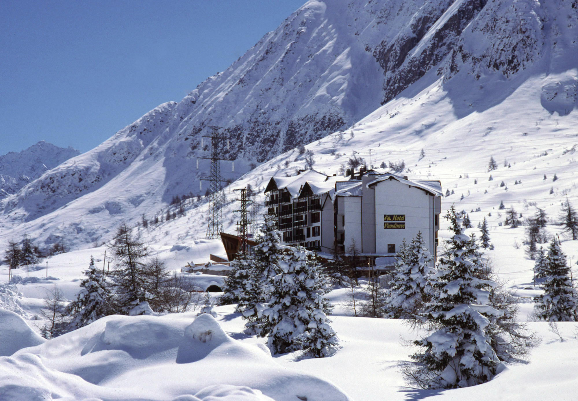 Hotel Piandineve Passo del Tonale Εξωτερικό φωτογραφία